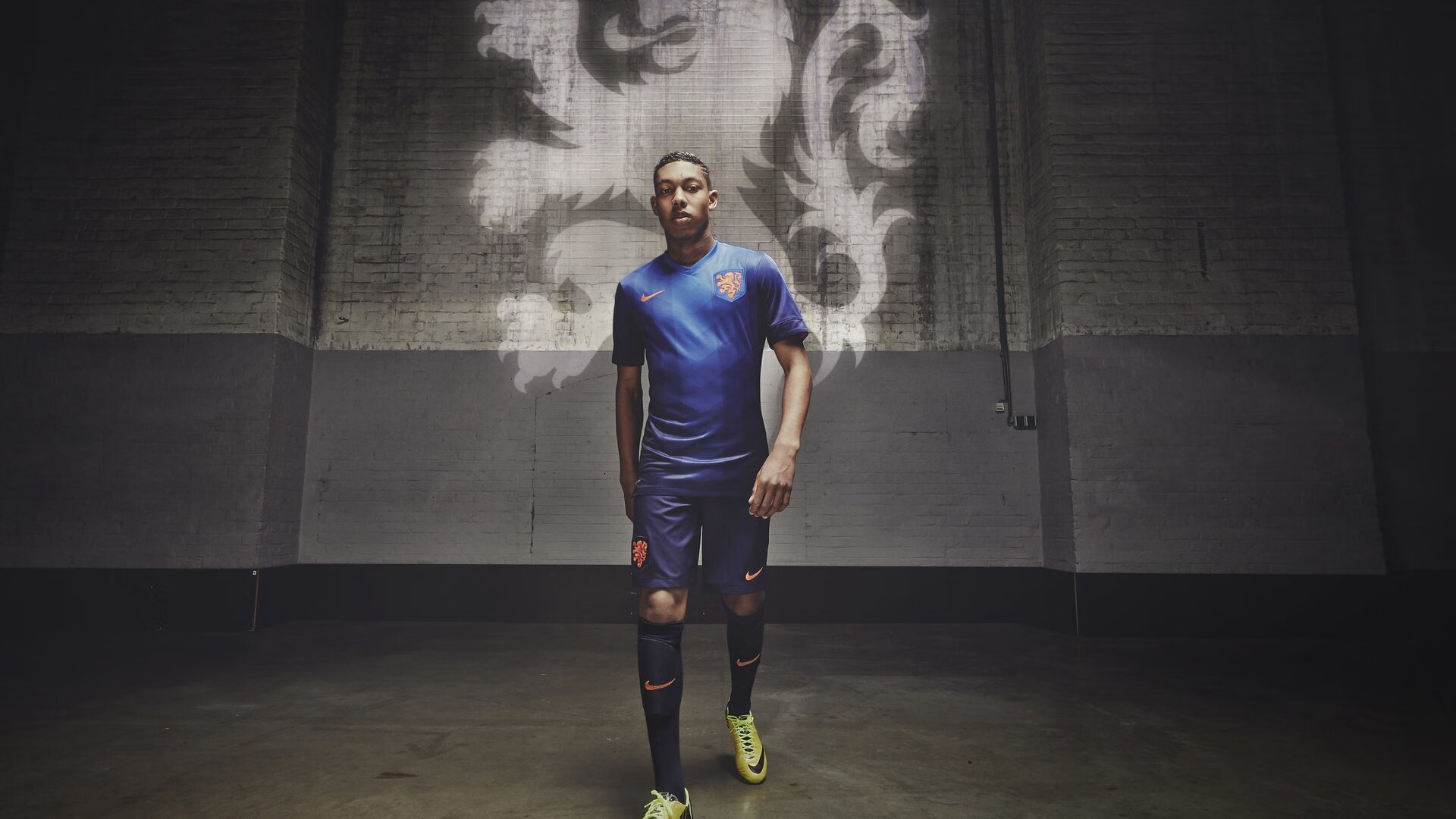 从亚松森到马德里，伊萨克，在世界的裂缝中野蛮生长